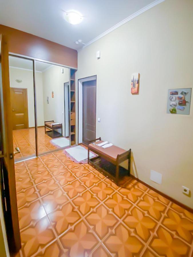 Rent Kiev Apartment 2 min metro Chernihivska Eksteriør billede