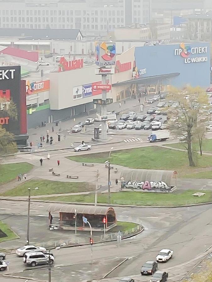 Rent Kiev Apartment 2 min metro Chernihivska Eksteriør billede